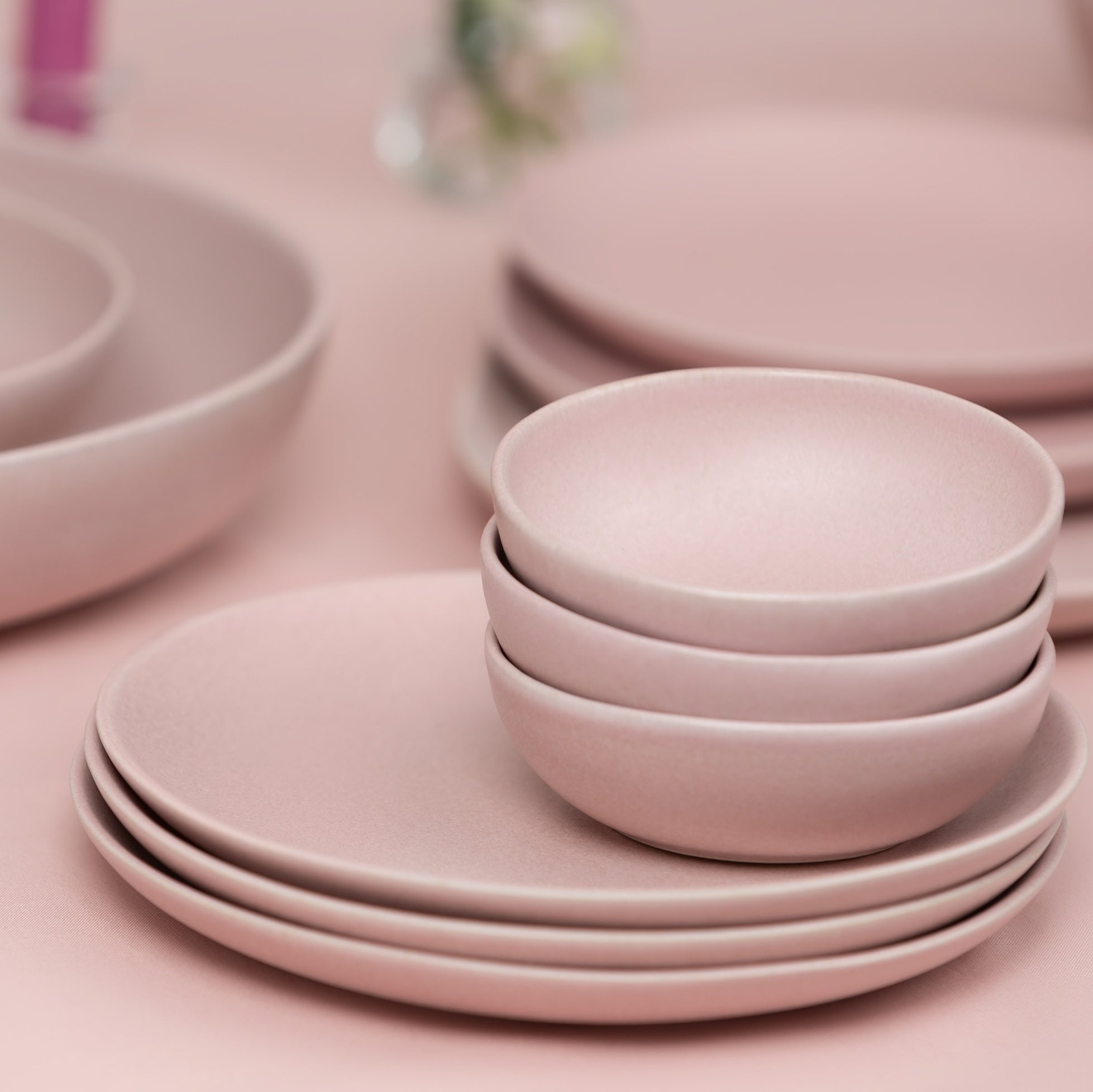 what colour tableware is best