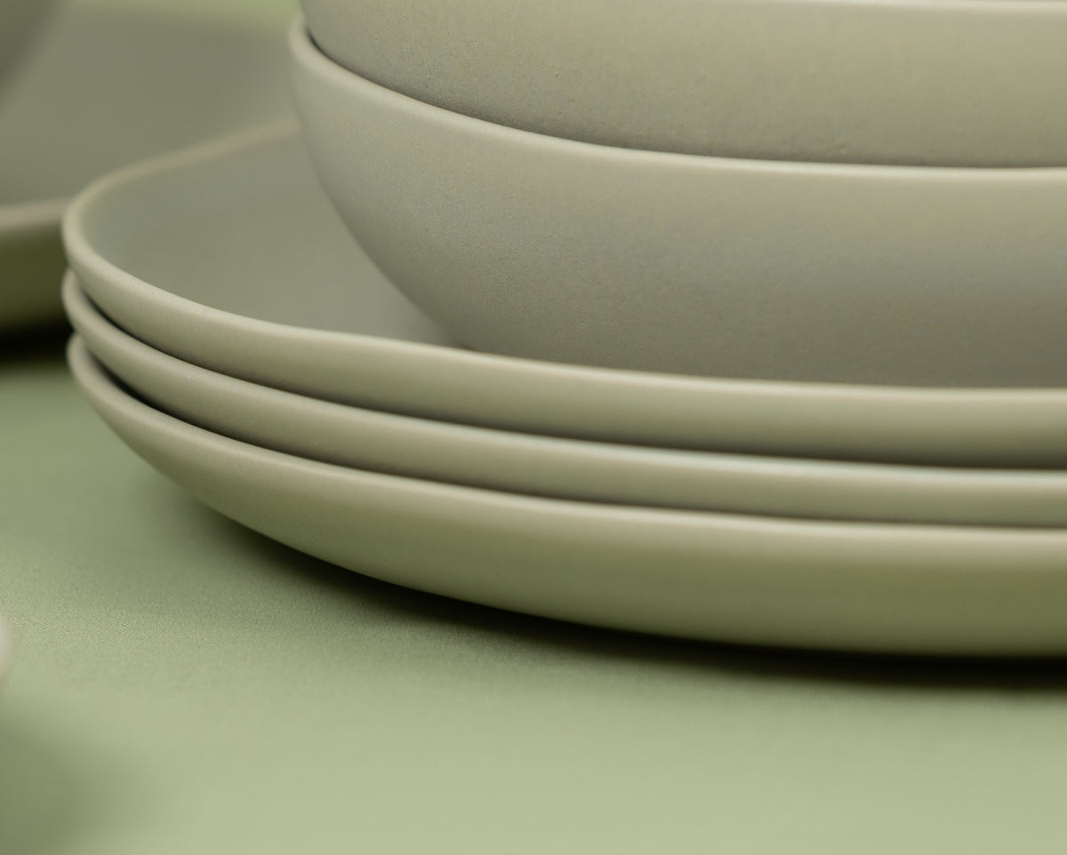 dinner plates (four)