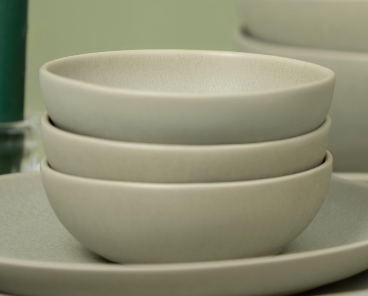 dip bowls (four)