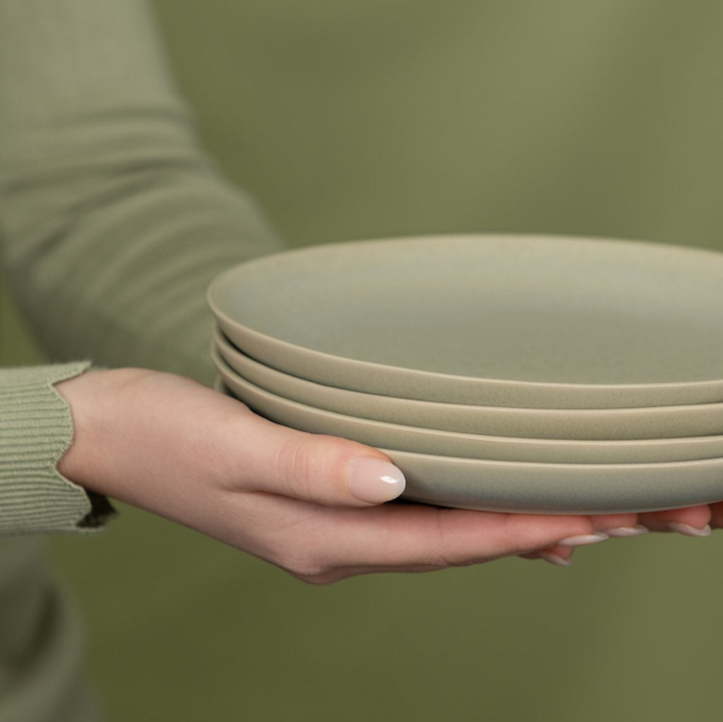 dinner plates
