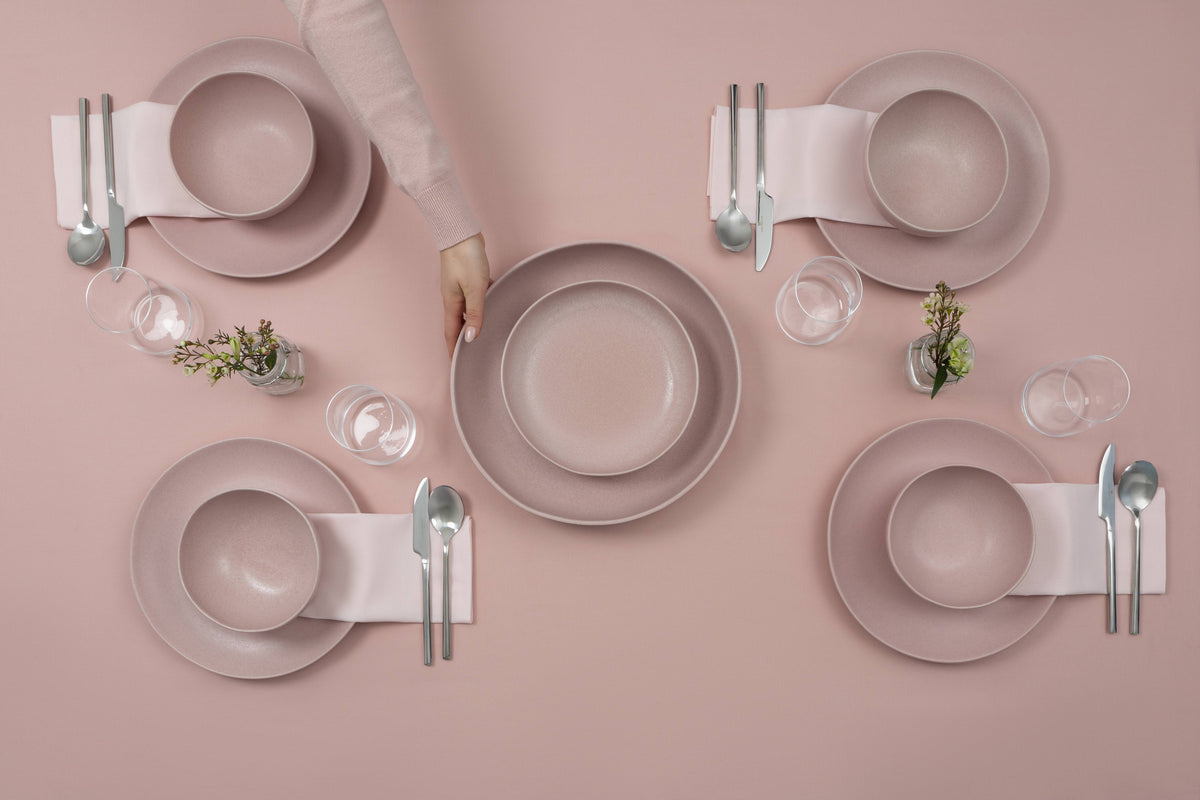 dinner plates (four)